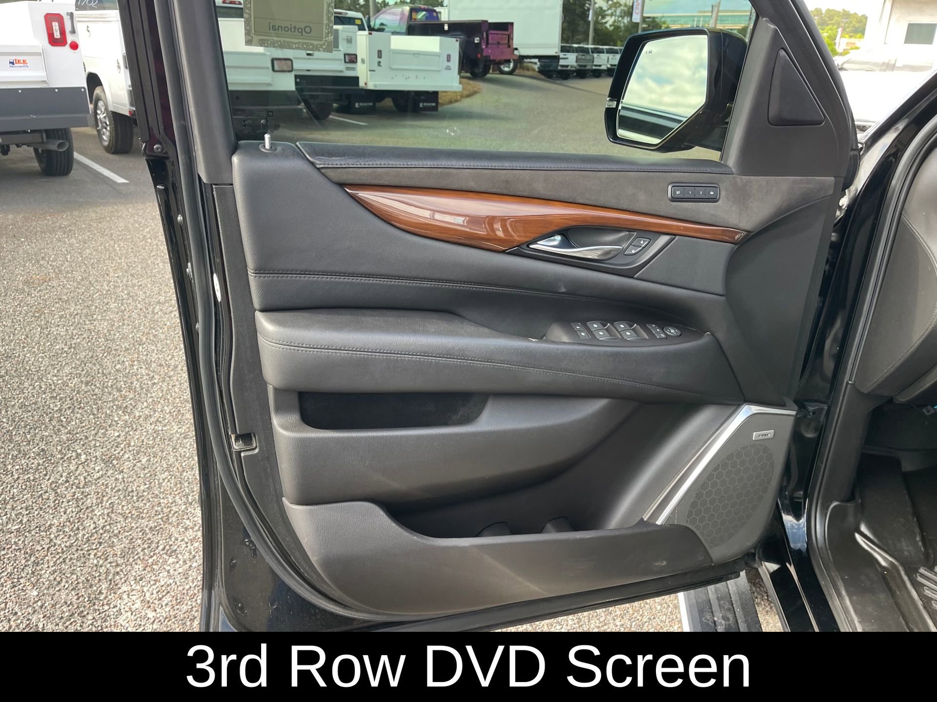 Used 2019 Cadillac Escalade ESV Premium Luxury RWD image 11