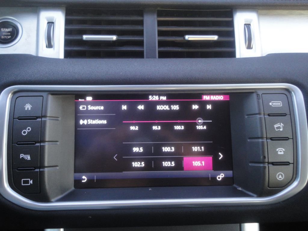 Used 2017 Land Rover Range Rover Evoque SE Premium image 13