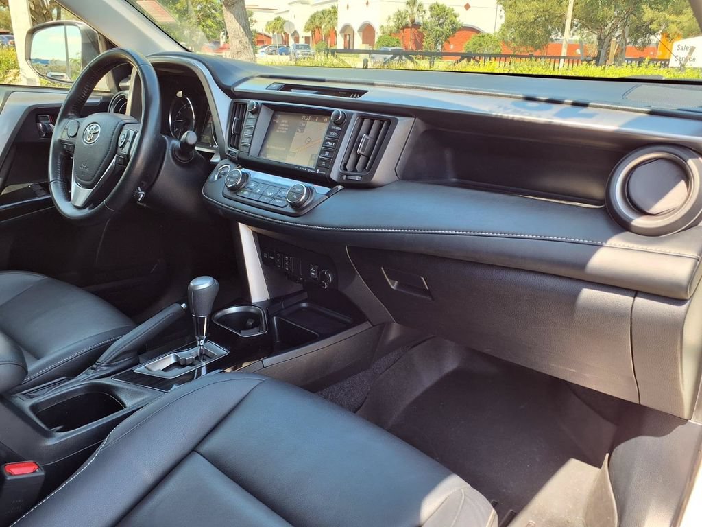 Used 2018 Toyota RAV4 Limited FWD image 11