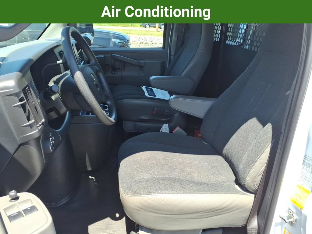 Certified 2024 Chevrolet Express 2500 w/ Driver Convenience Package RWD image 18