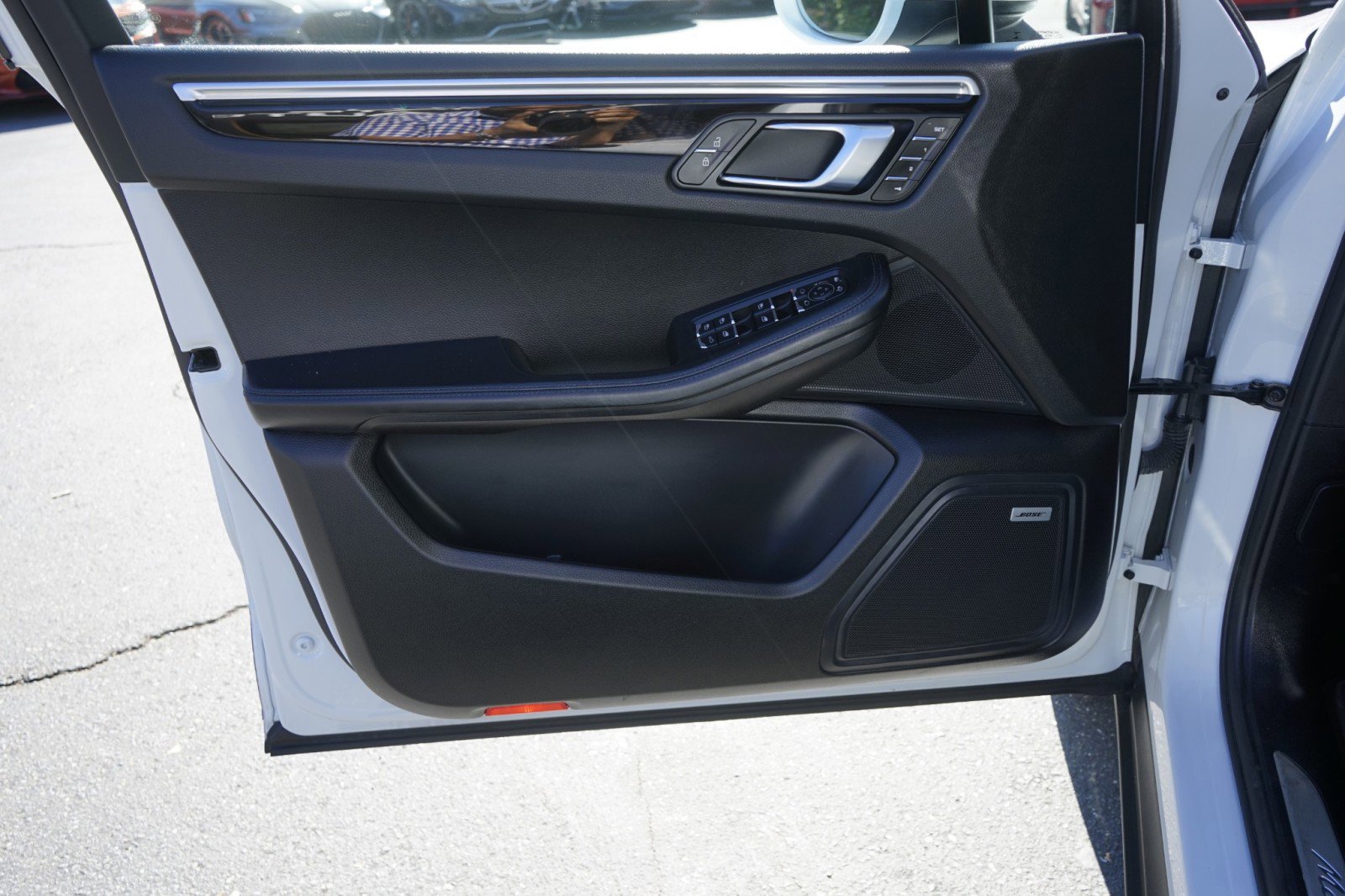 Used 2020 Porsche Macan S image 28