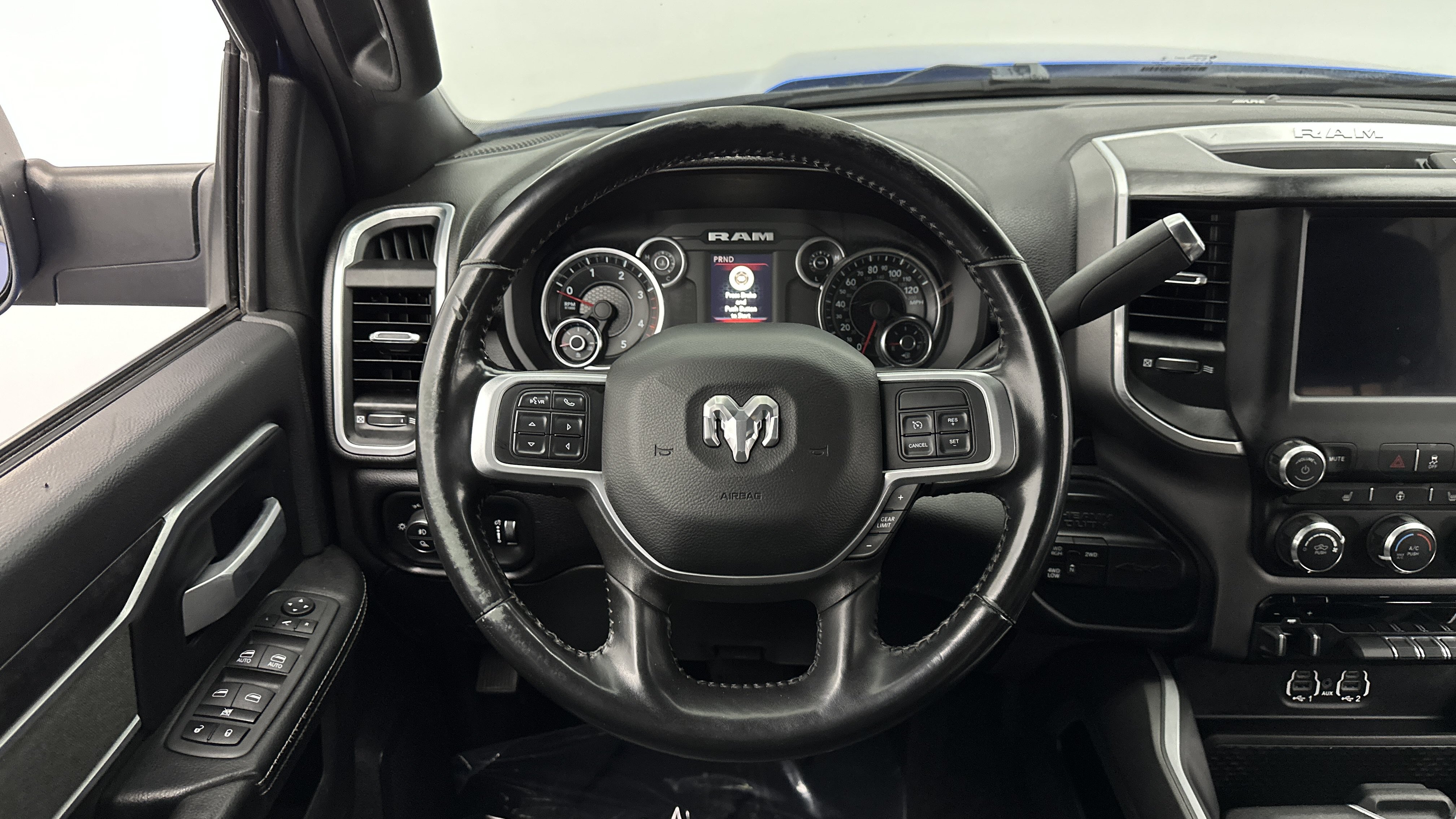 Used 2022 RAM 2500 Big Horn AWD/4WD image 32