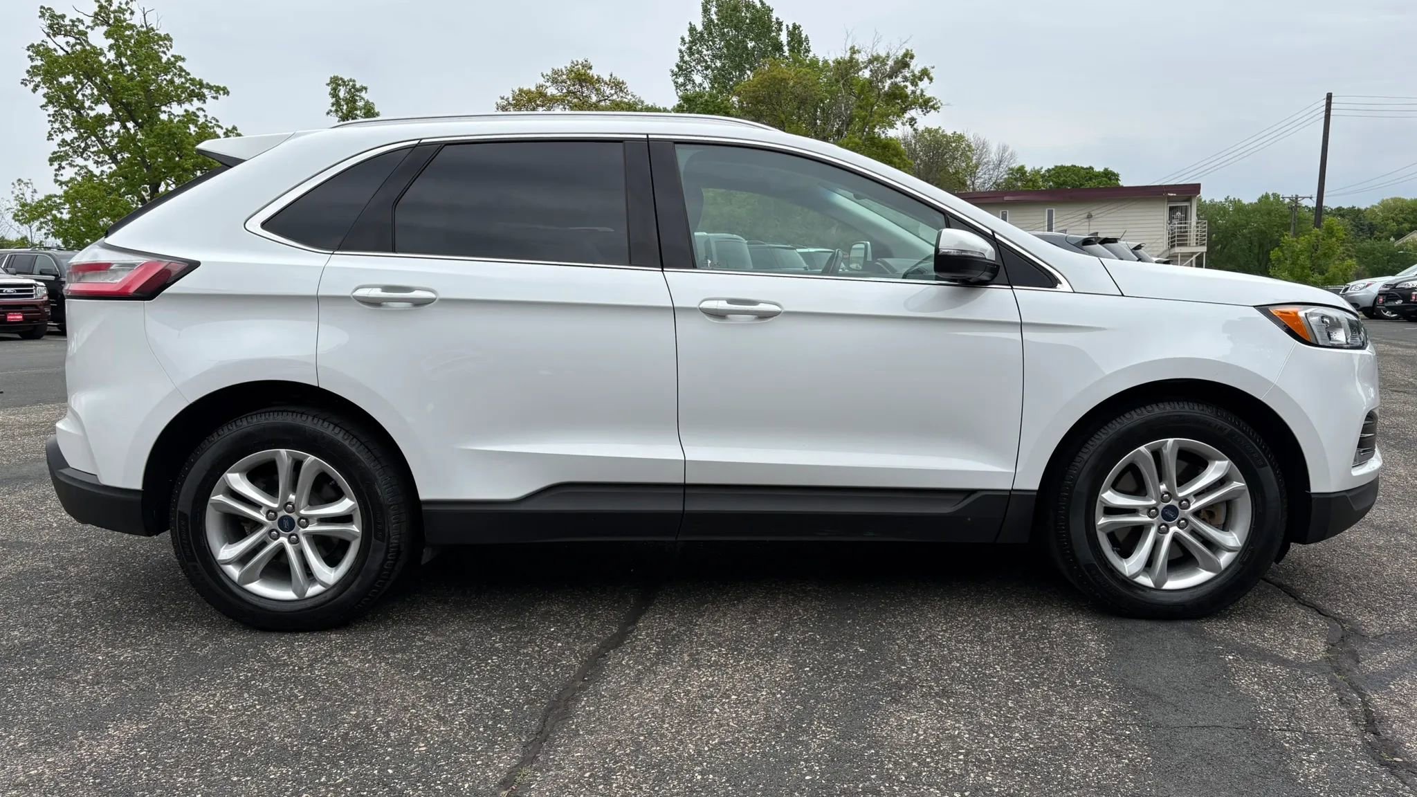 Used 2019 Ford Edge SEL w/ Equipment Group 201A AWD/4WD image 11