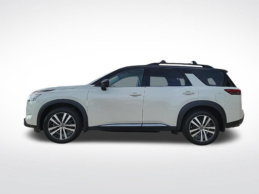 Used 2023 Nissan Pathfinder Platinum AWD/4WD image 2