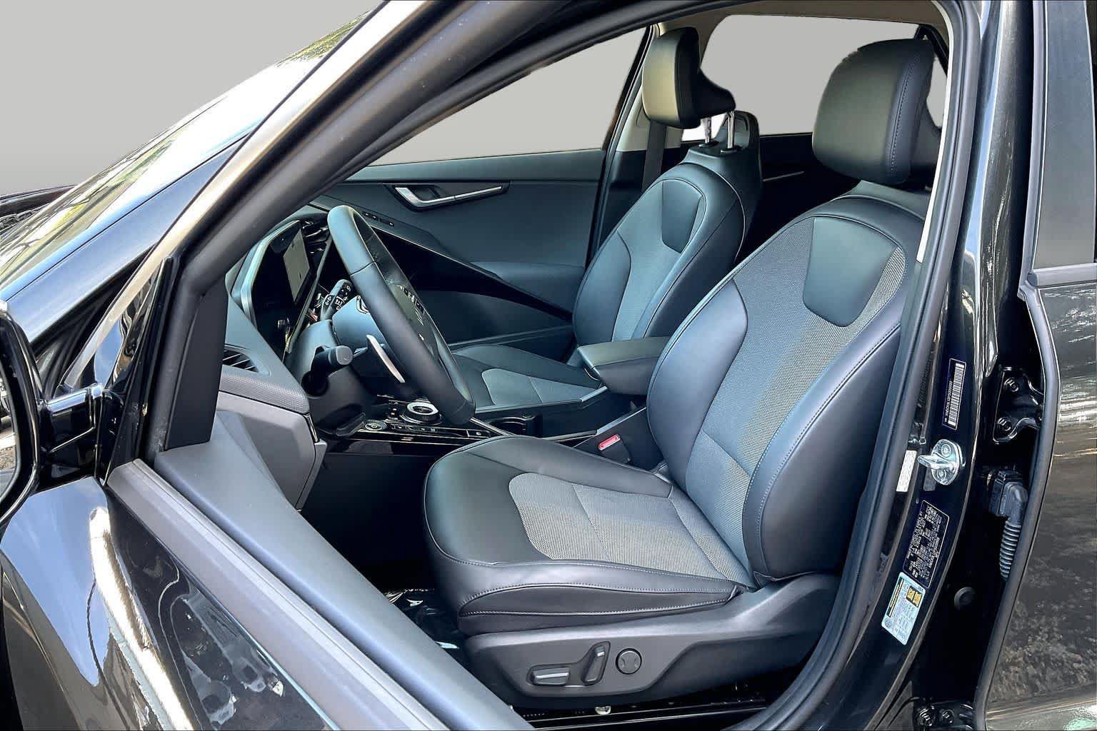 Used 2023 Kia Niro Wind w/ Wind Preserve Package FWD image 7