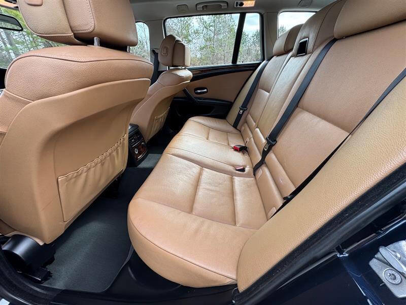 Used 2010 BMW 535i xDrive Wagon image 11