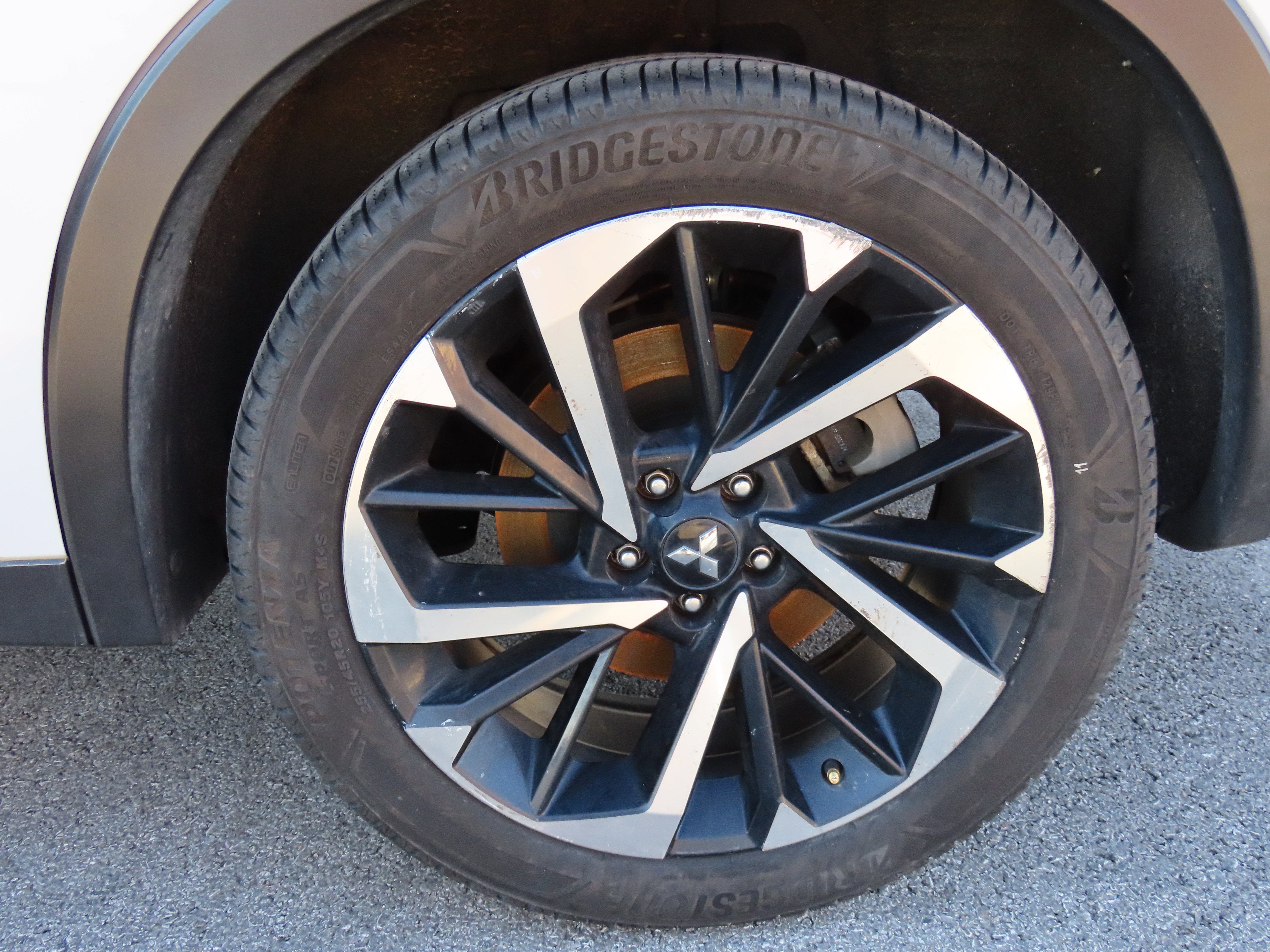 Used 2022 Mitsubishi Outlander ES image 32