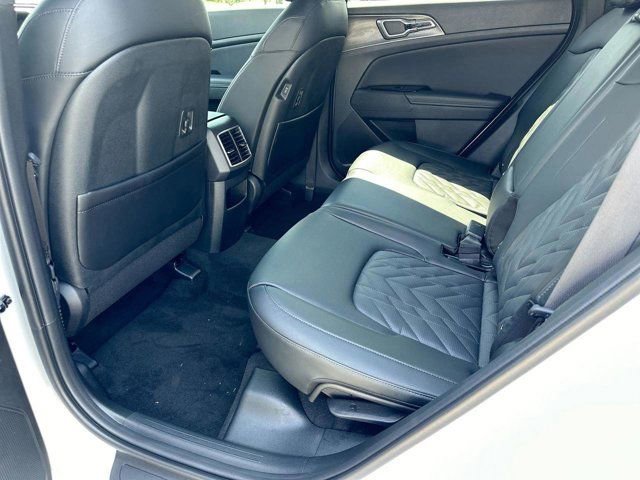 Used 2024 Kia Sportage X-Line w/ X-Line Premium Package image 17