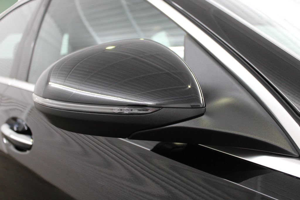 Used 2024 Mercedes-Benz C 300 Sedan image 13