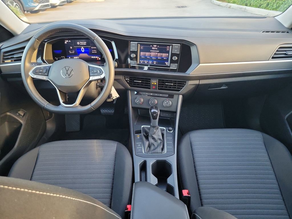 Used 2022 Volkswagen Jetta S image 9