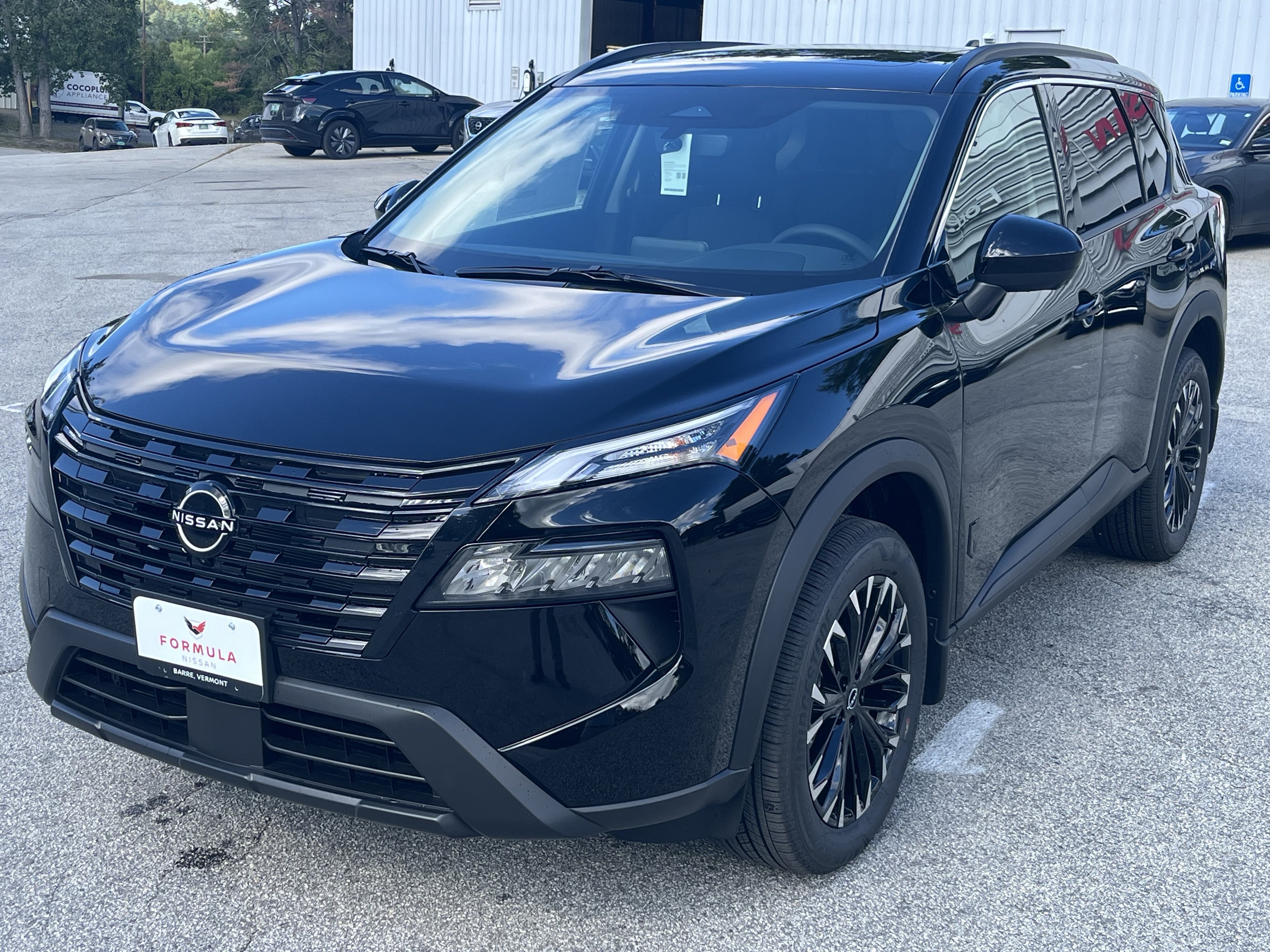 New 2026 Nissan Rogue Dark Armor AWD/4WD image 5