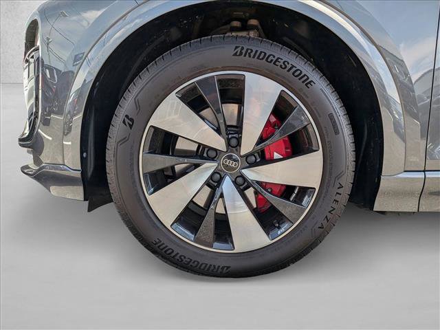 Certified 2025 Audi SQ6 e-tron Prestige w/ Black Optic Package AWD/4WD image 27