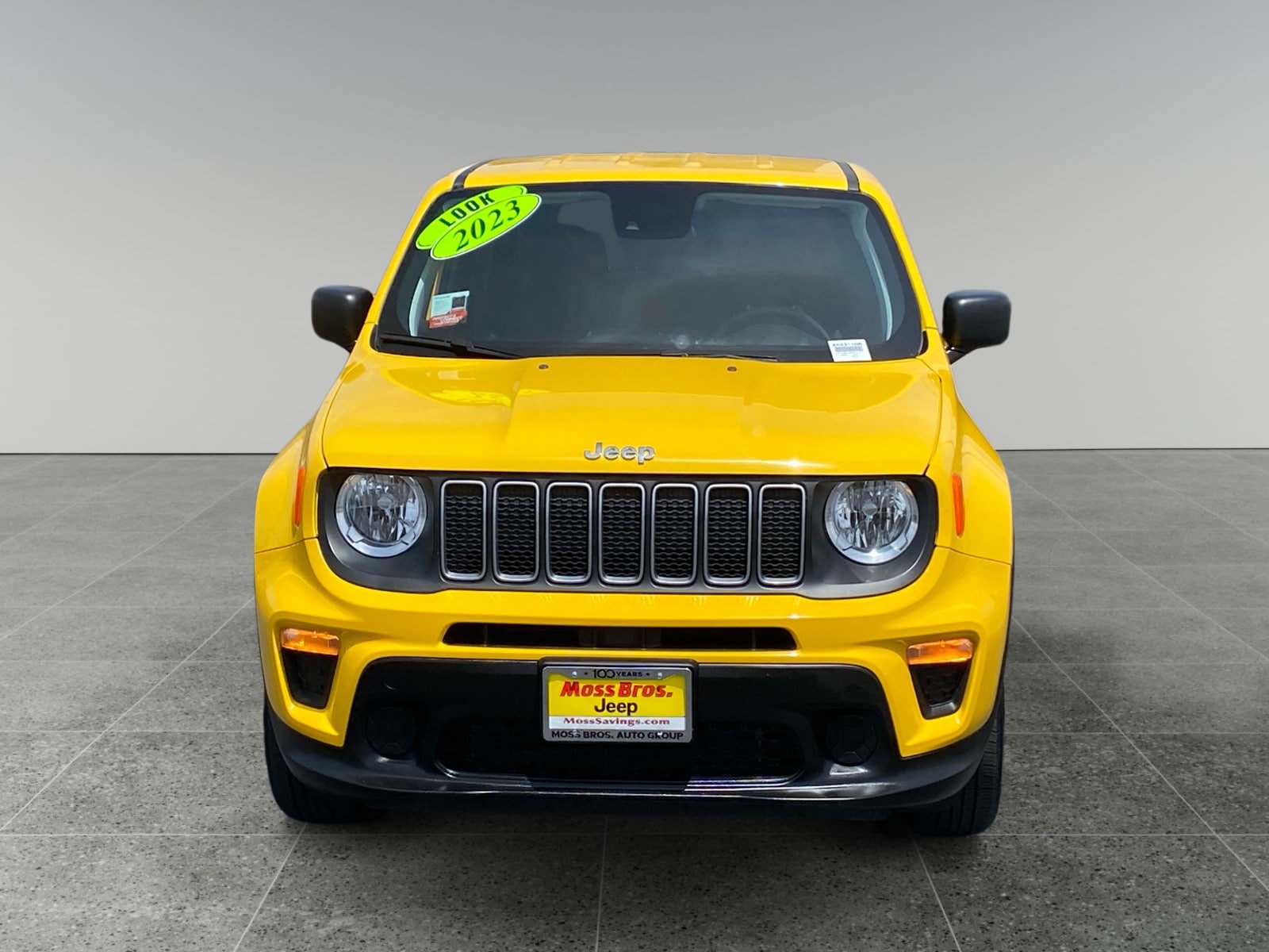 Used 2023 Jeep Renegade Latitude AWD/4WD image 8