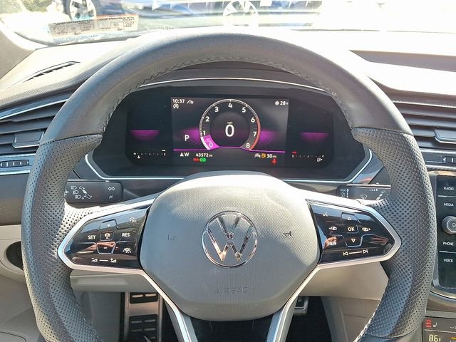 Used 2022 Volkswagen Tiguan SE R-Line image 19