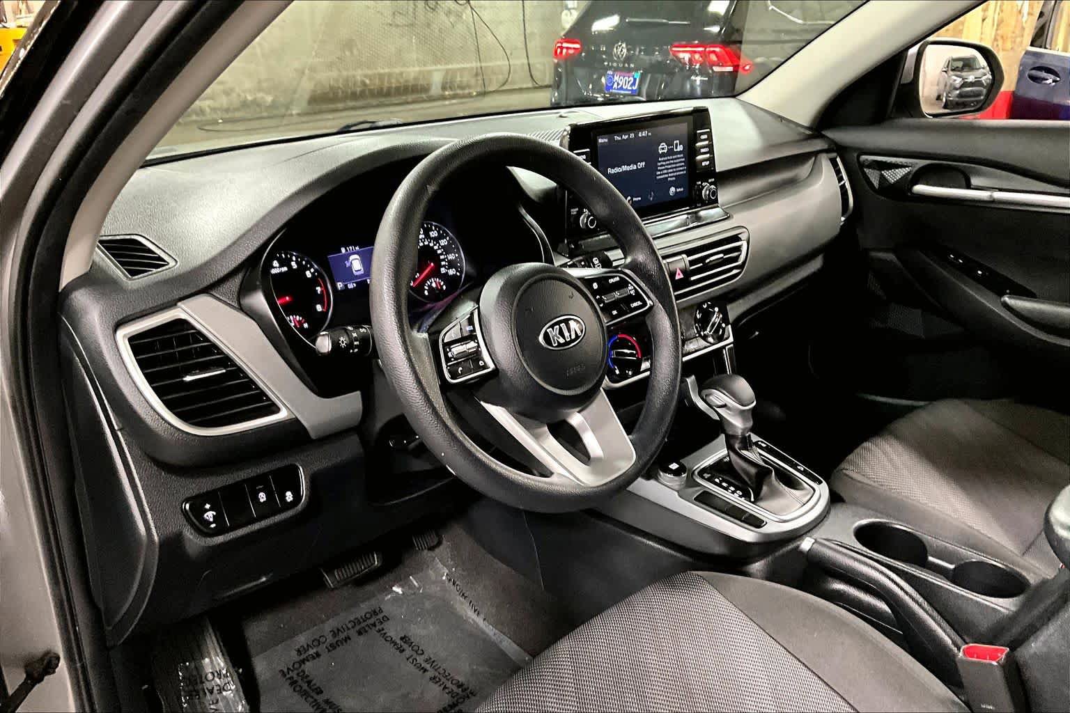 Used 2021 Kia Seltos LX AWD/4WD image 18