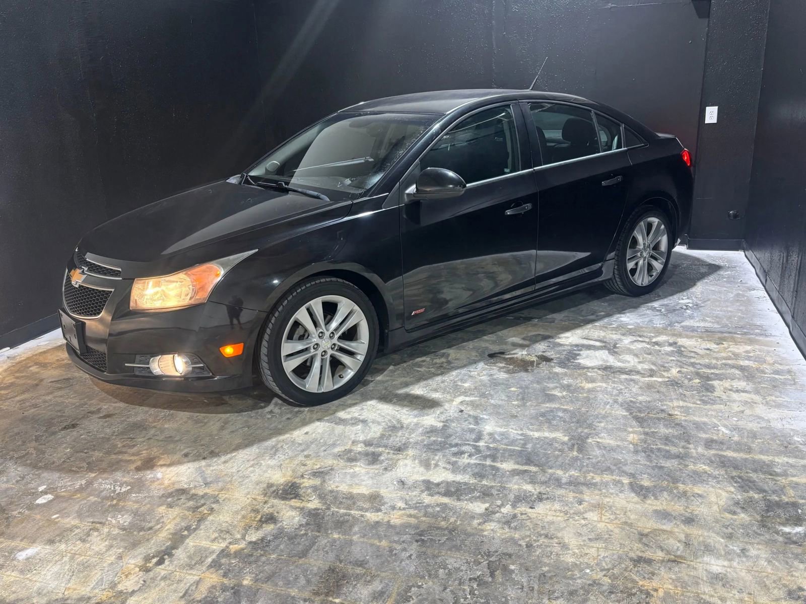 Used 2014 Chevrolet Cruze LTZ w/ RS Package image 2