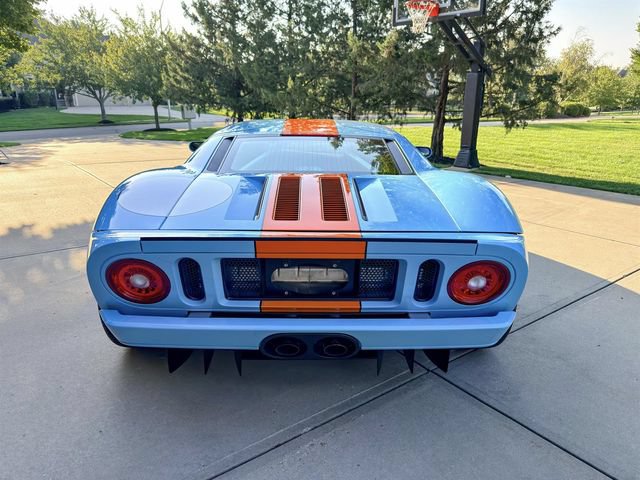 Used 2006 Ford GT RWD image 98