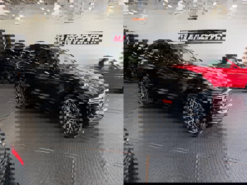 Used 2020 Porsche Macan Turbo image 15