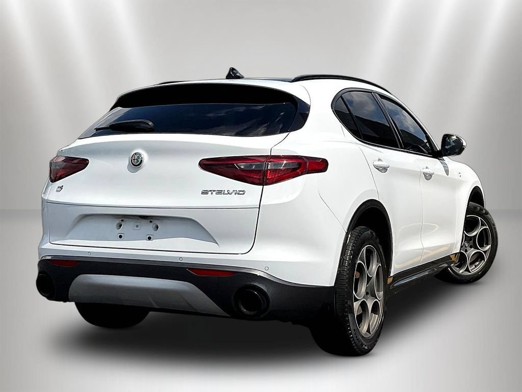 Used 2023 Alfa Romeo Stelvio Ti w/ Active Assist Plus Package AWD/4WD image 6