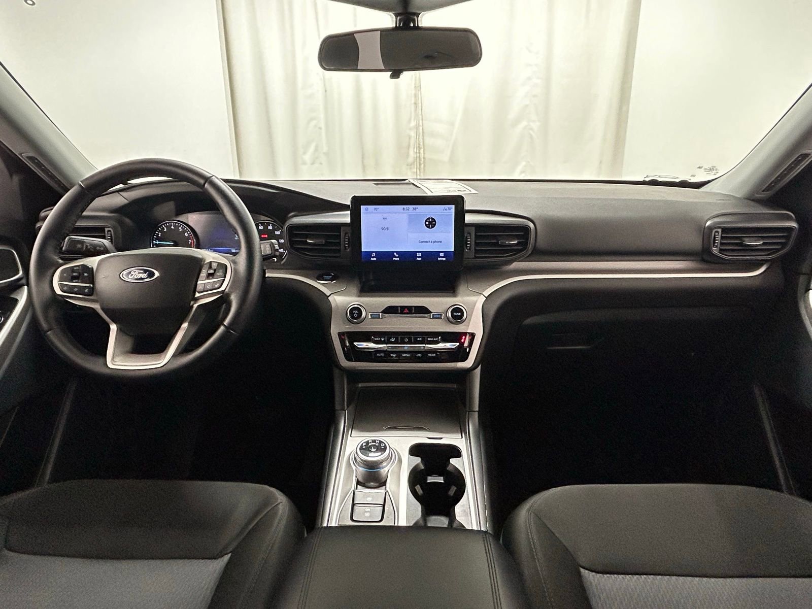 Used 2023 Ford Explorer XLT w/ Class IV Trailer Tow Package image 8