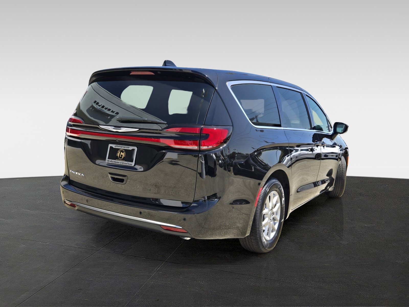 New 2025 Chrysler Pacifica Select w/ Uconnect Theater Family Group image 5