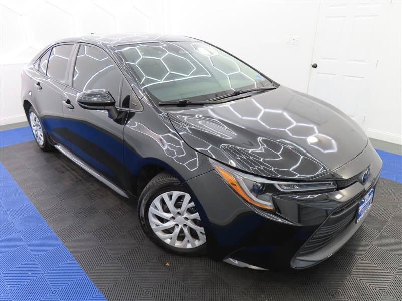 Used 2023 Toyota Corolla LE FWD image 5