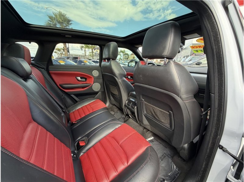 Used 2017 Land Rover Range Rover Evoque HSE Dynamic image 28