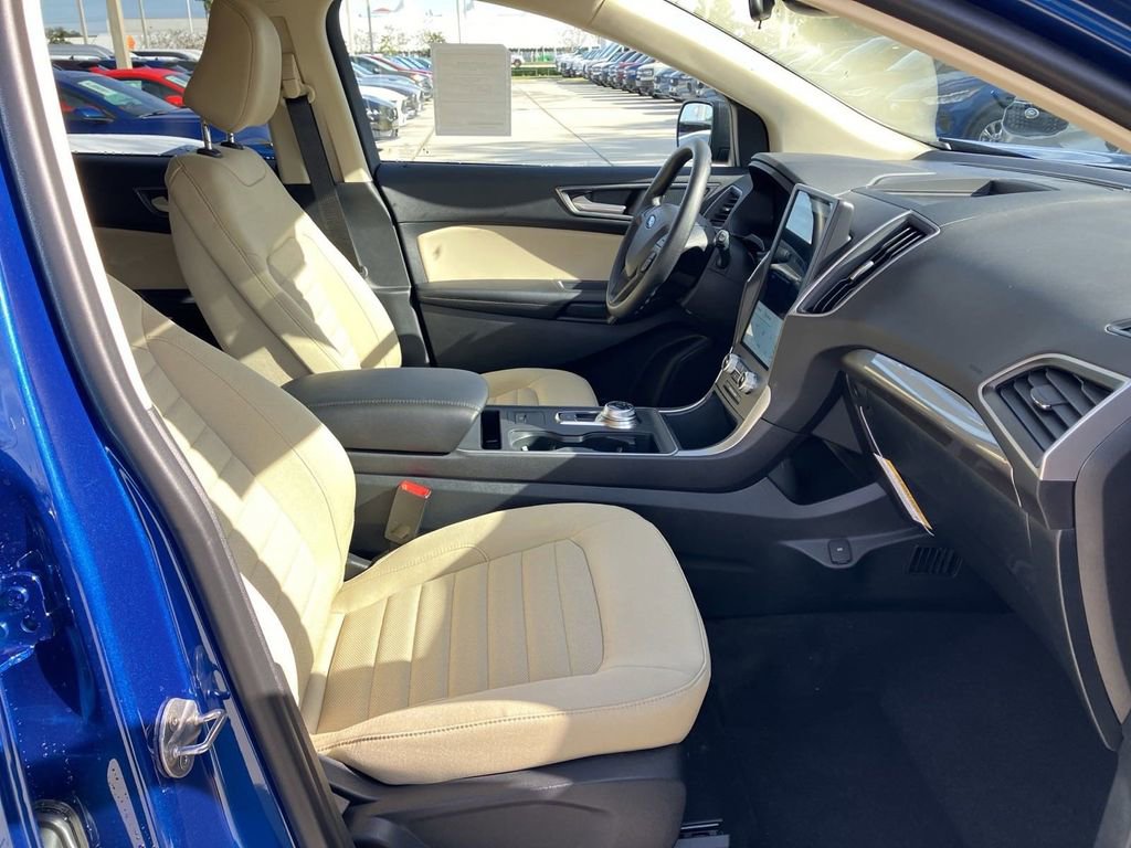 New 2024 Ford Edge SE image 24