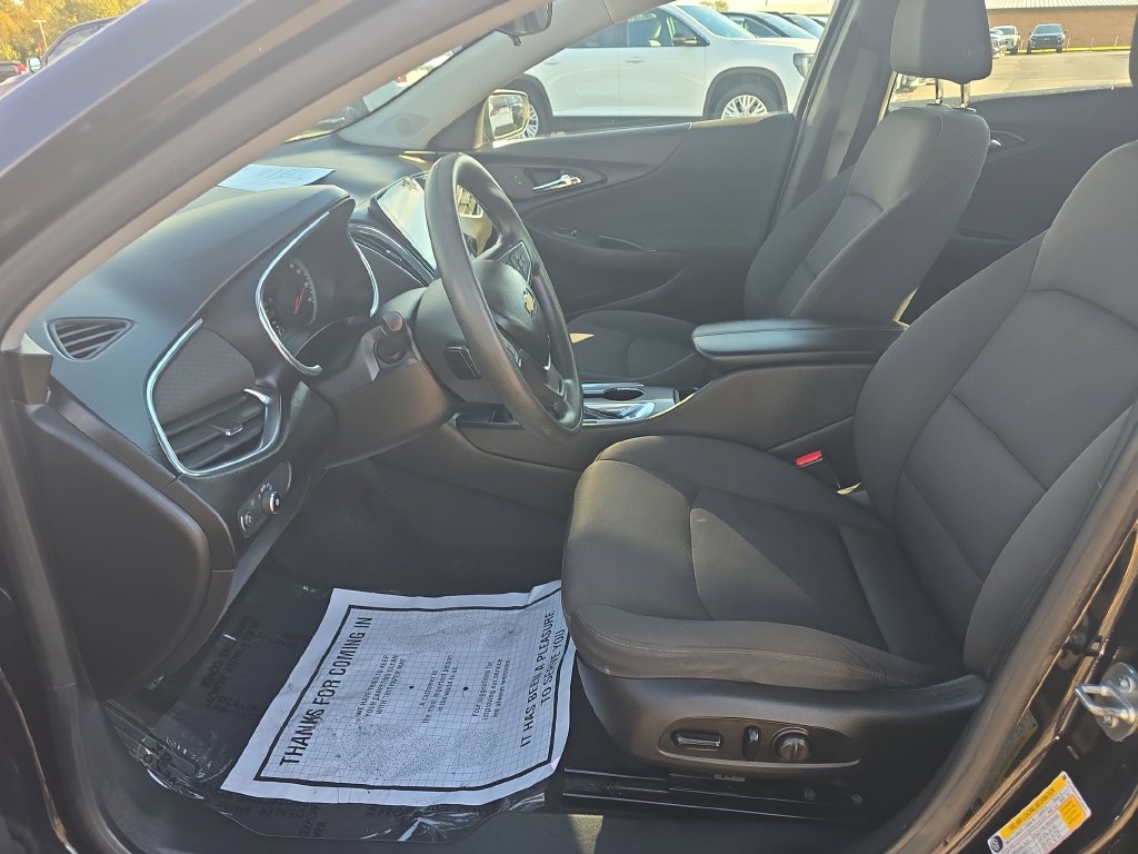 Used 2019 Chevrolet Malibu LT FWD image 21