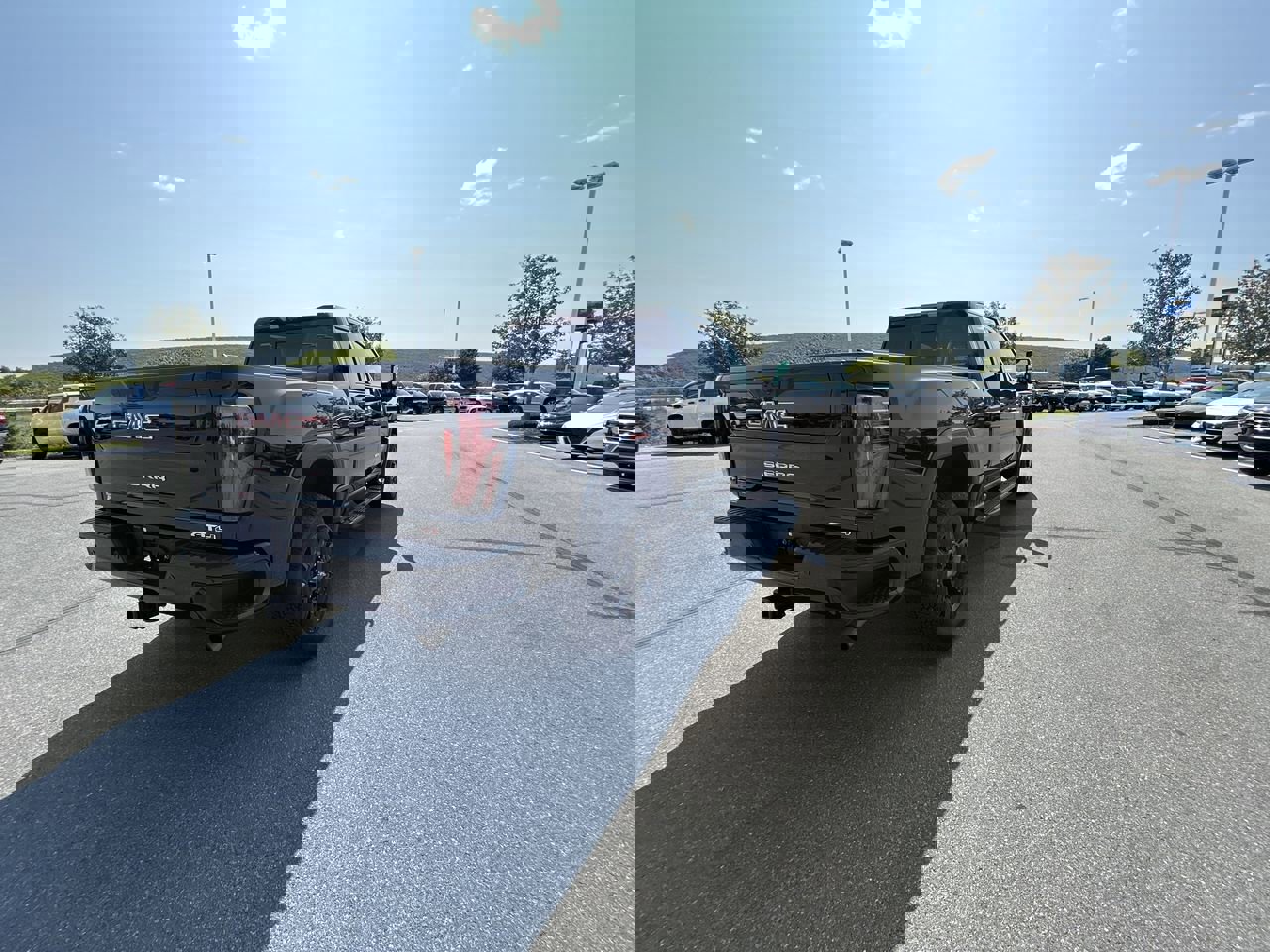 Used 2024 GMC Sierra 2500 AT4 w/ Technology Package image 7