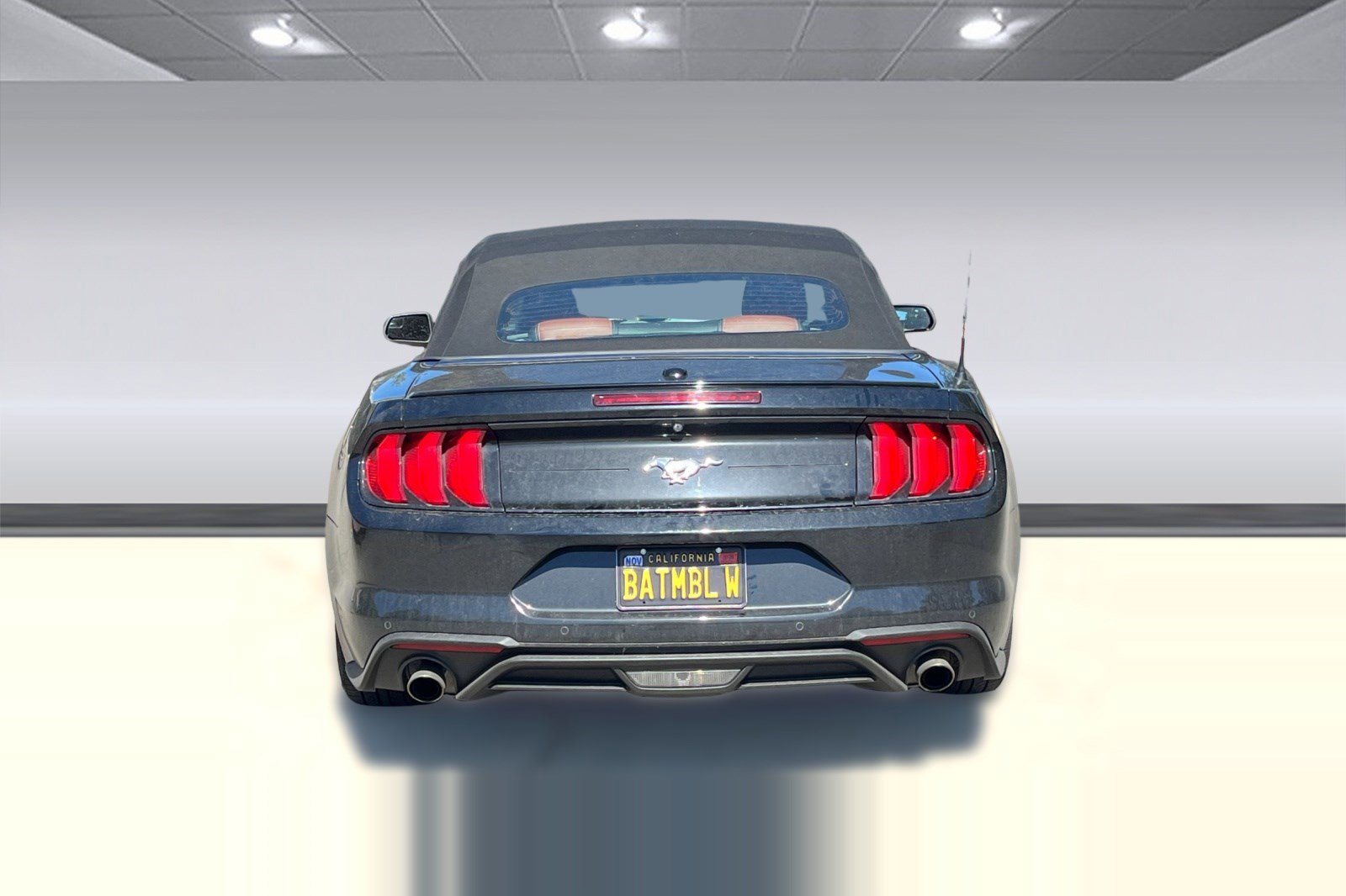 Used 2019 Ford Mustang Convertible w/ Equipment Group 101A RWD image 5