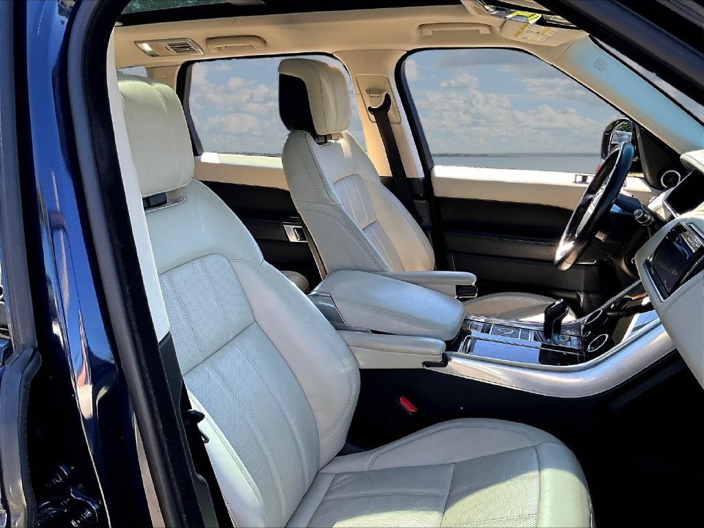 Used 2020 Land Rover Range Rover Sport HSE AWD/4WD image 29