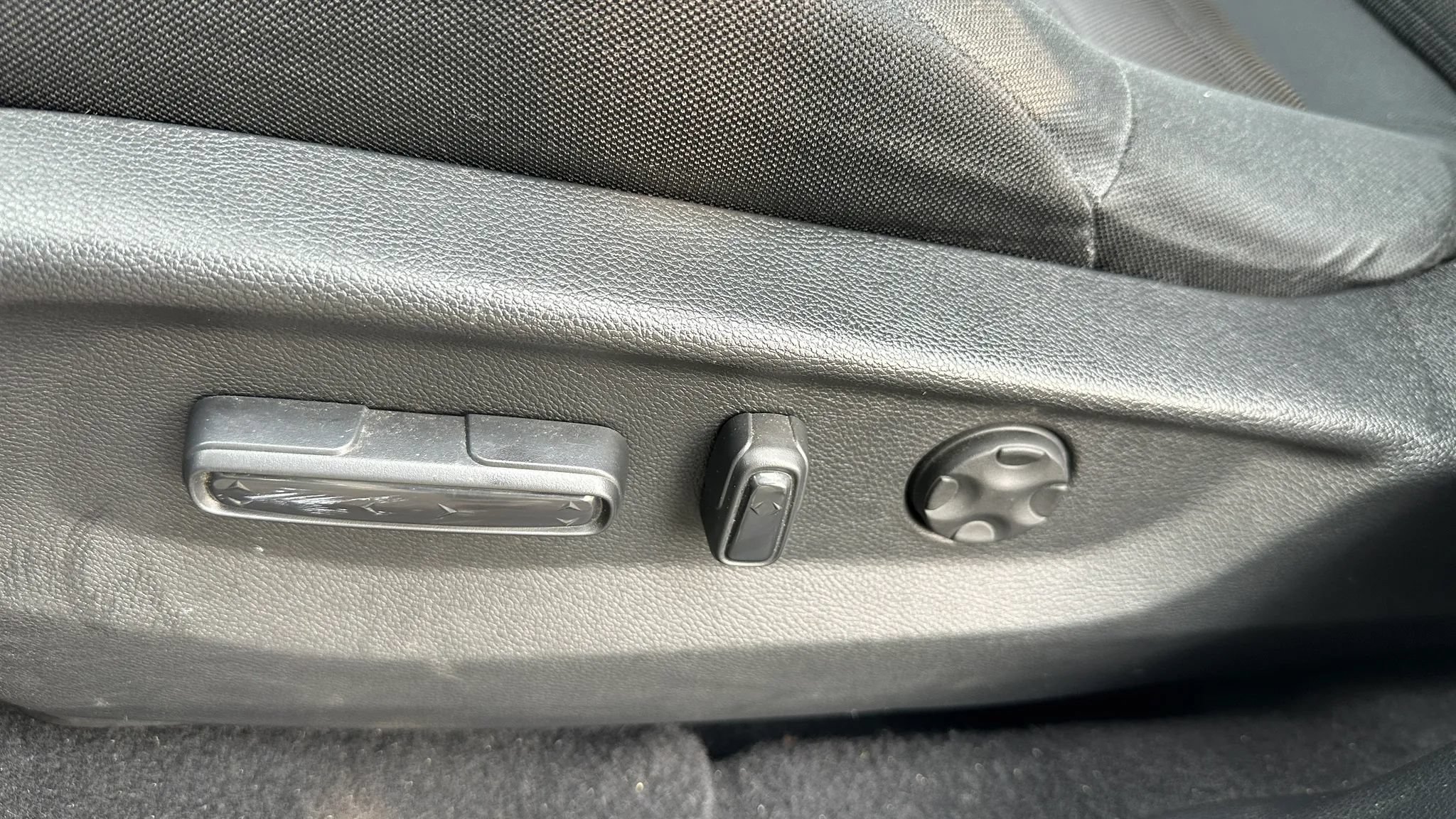 Used 2018 Honda CR-V EX image 12