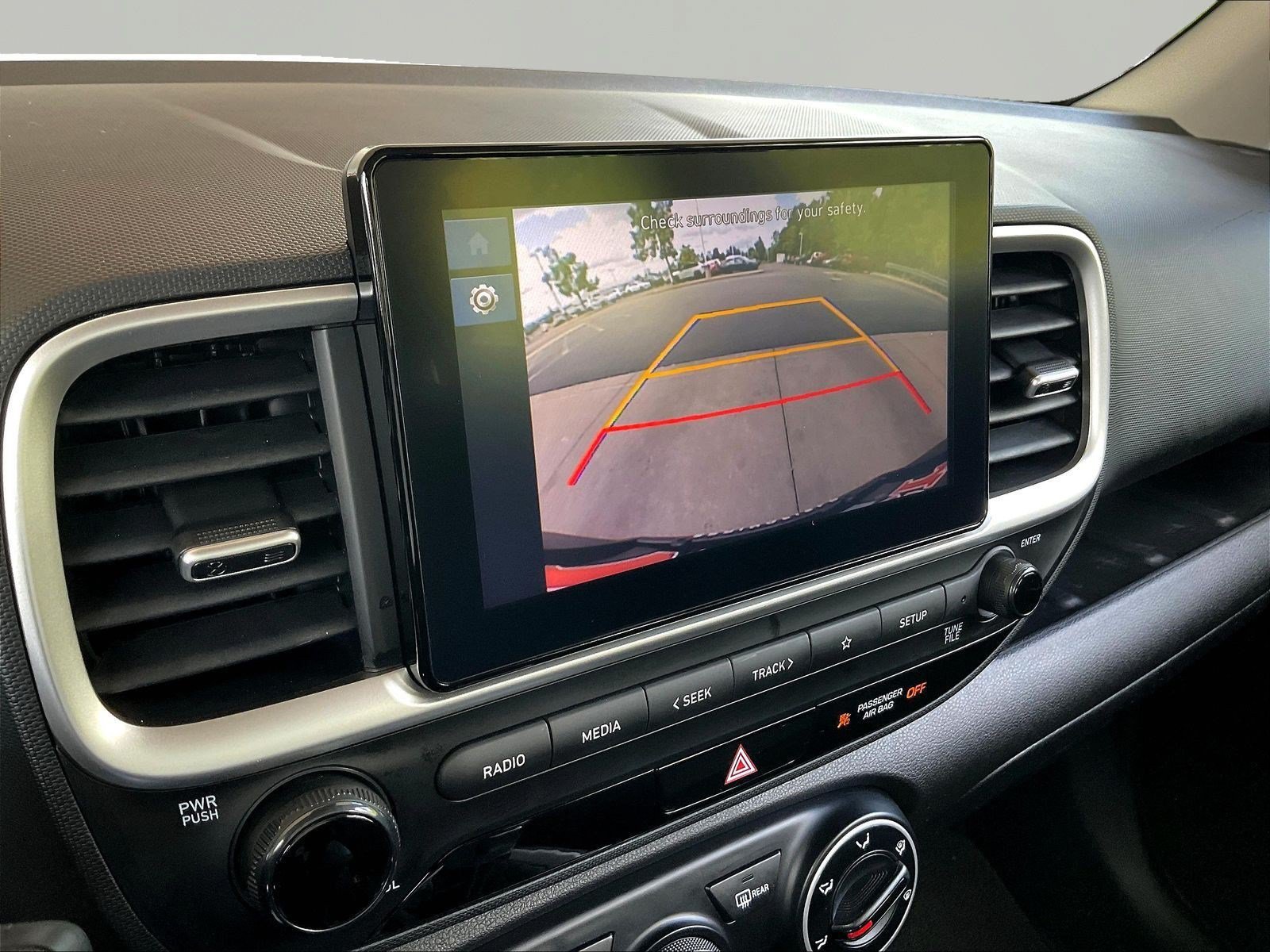 Used 2025 Hyundai Venue SE FWD image 13