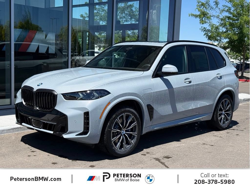 New 2026 BMW X5 xDrive50e w/ M Sport Package AWD/4WD image 1