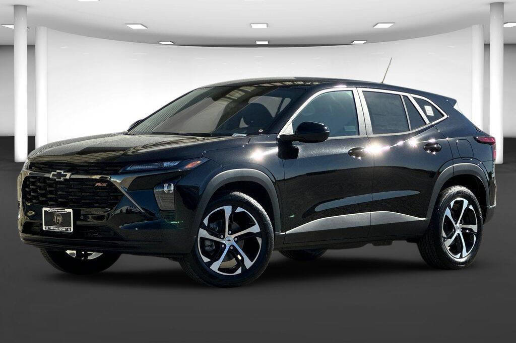 New 2026 Chevrolet Trax RS image 2
