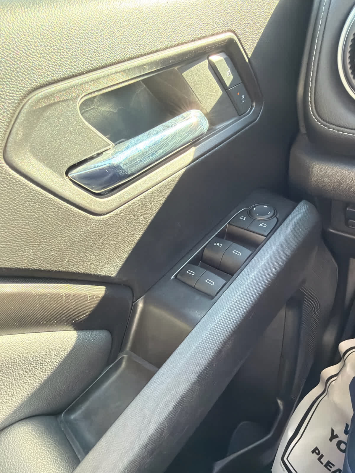 Used 2024 Chevrolet Colorado LT w/ LT Convenience Package III AWD/4WD image 18