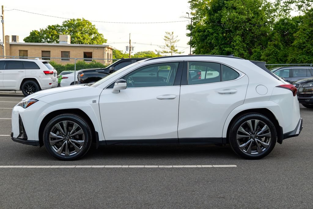 Used 2024 Lexus UX 250h F Sport AWD/4WD image 4