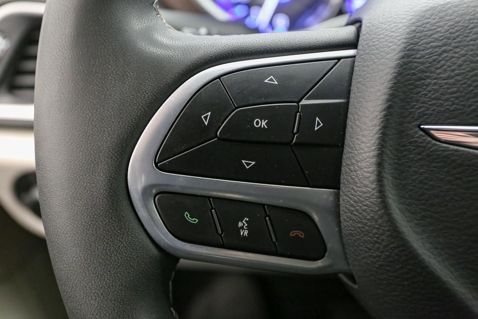 Used 2024 Chrysler Voyager LX image 35