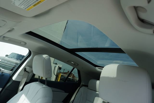 Used 2025 Buick Envision Avenir image 19
