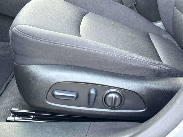 Used 2024 Chevrolet Malibu LT FWD image 32