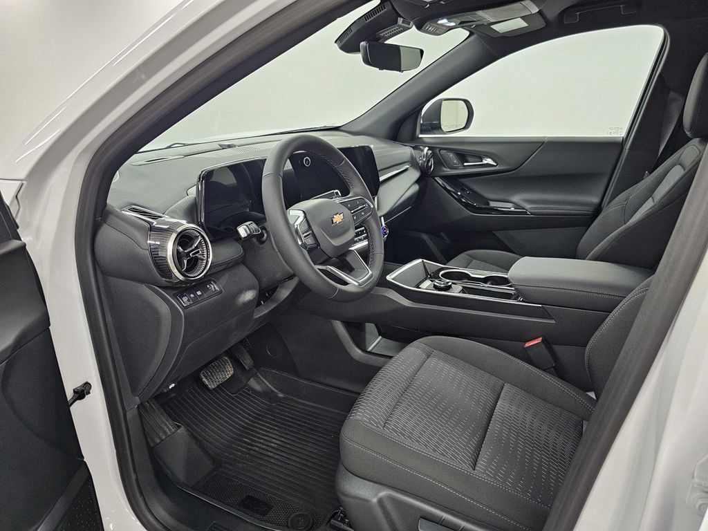Used 2026 Chevrolet Equinox LT w/ Safety and Technology Package FWD image 15