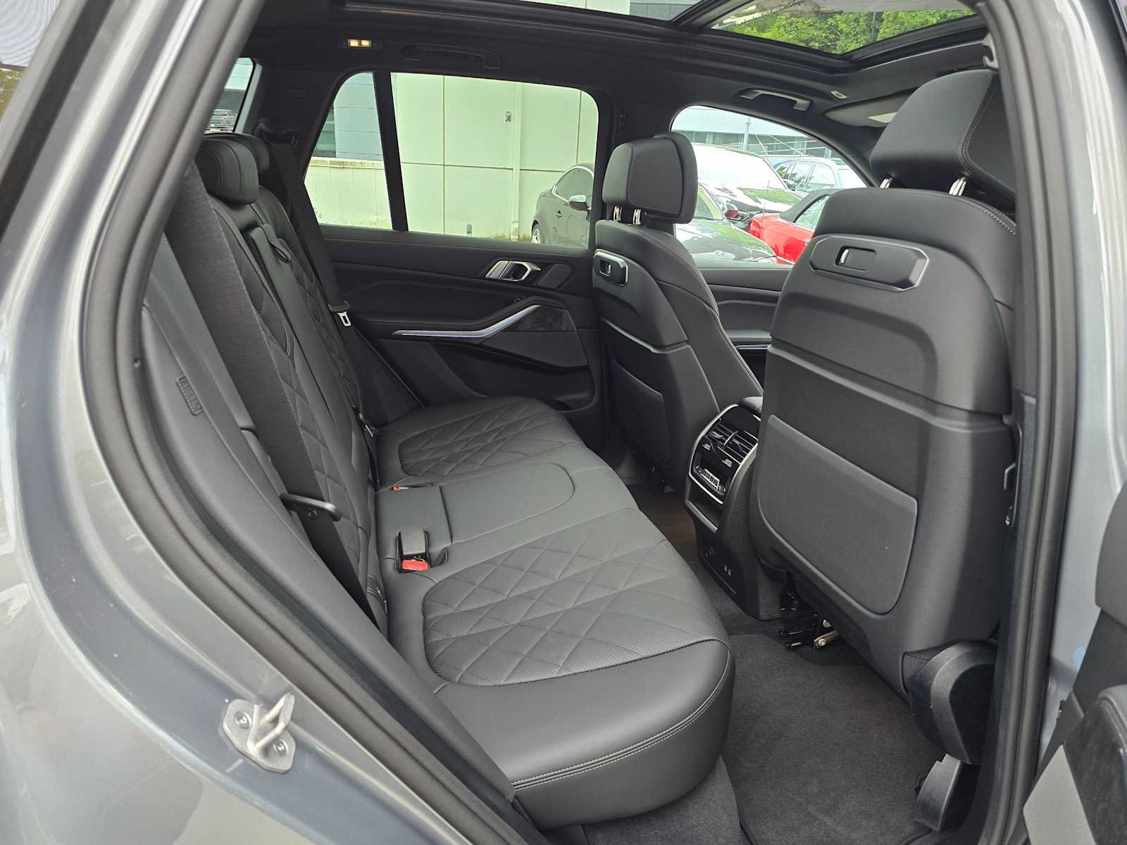 Used 2026 BMW X5 xDrive50e w/ M Sport Package AWD/4WD image 12