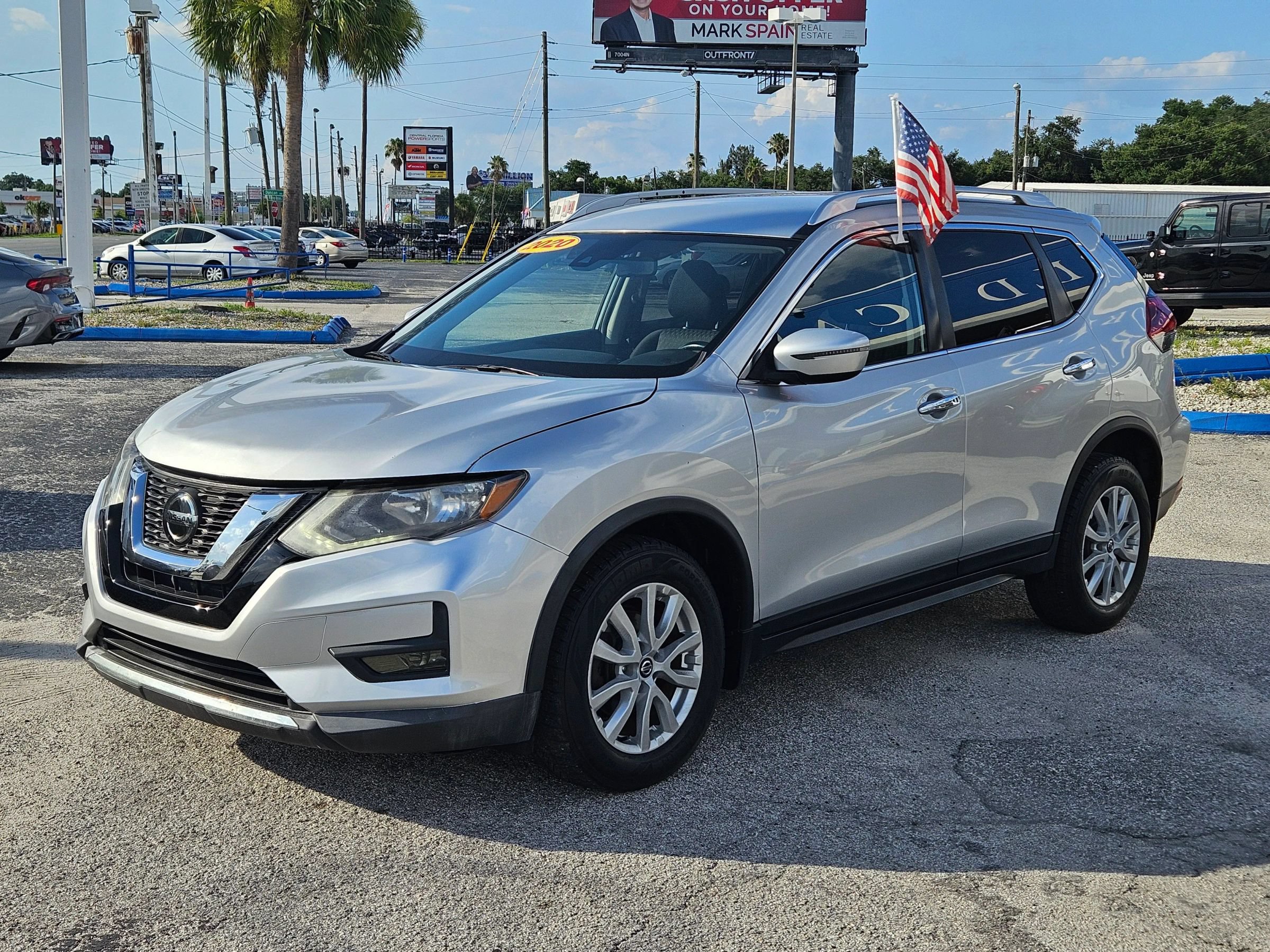 Used 2020 Nissan Rogue SV AWD/4WD image 3