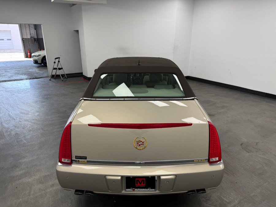Used 2008 Cadillac DTS w/ Sun And Sound Package image 9