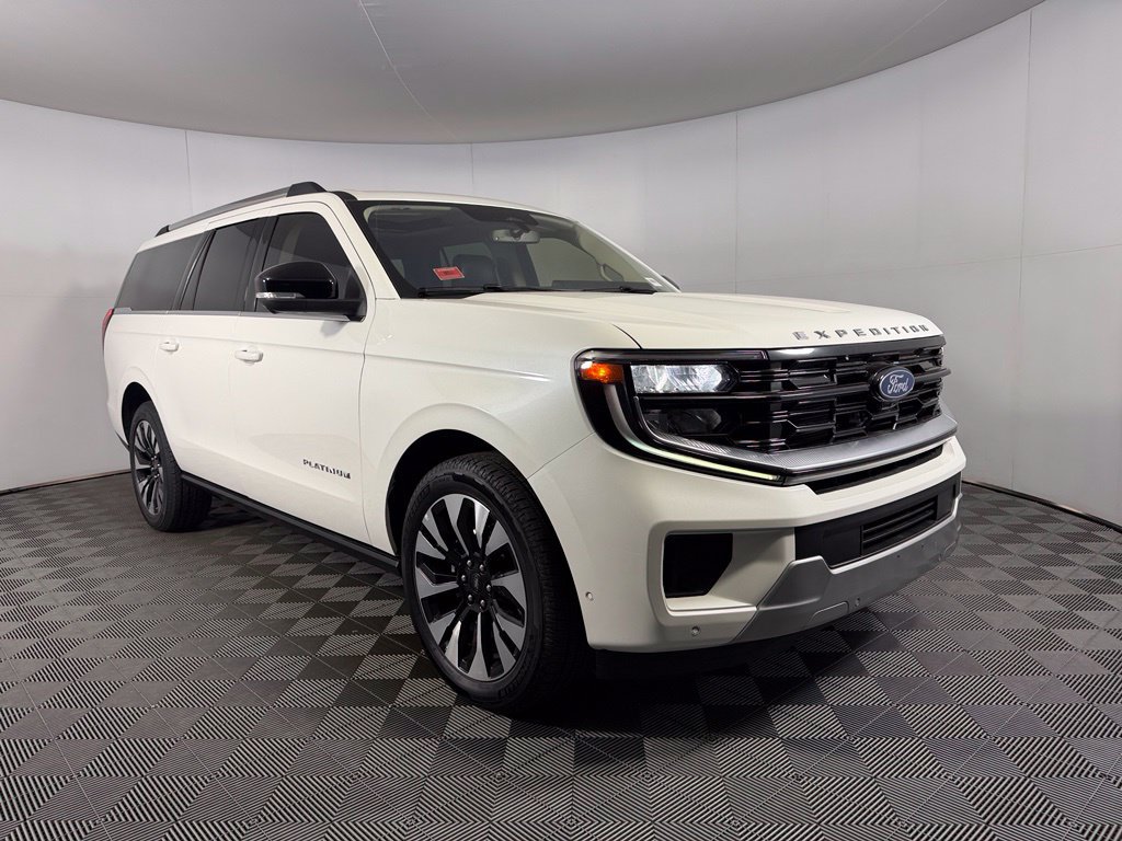 Used 2025 Ford Expedition Max Platinum w/ Driver's Package AWD/4WD image 4