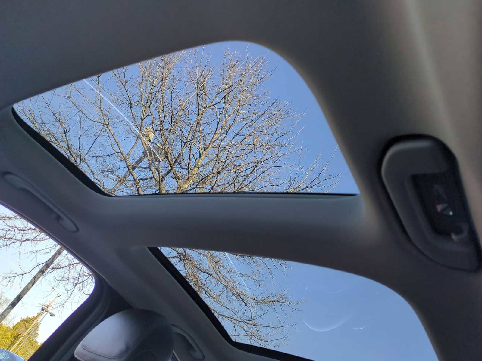 Used 2015 Mercedes-Benz C 300 4MATIC Sedan image 23