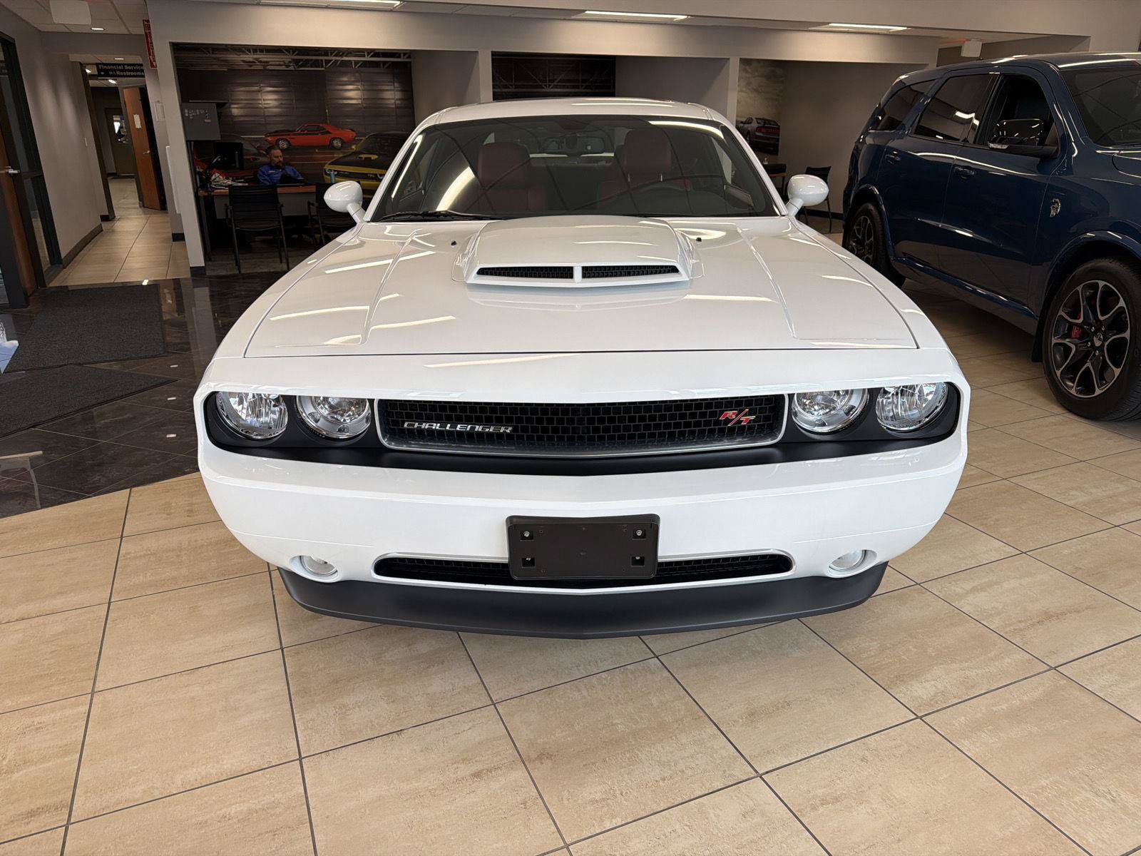 Used 2014 Dodge Challenger R/T Plus RWD image 2