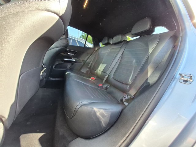 Used 2024 Mercedes-Benz GLC 300 4MATIC image 19
