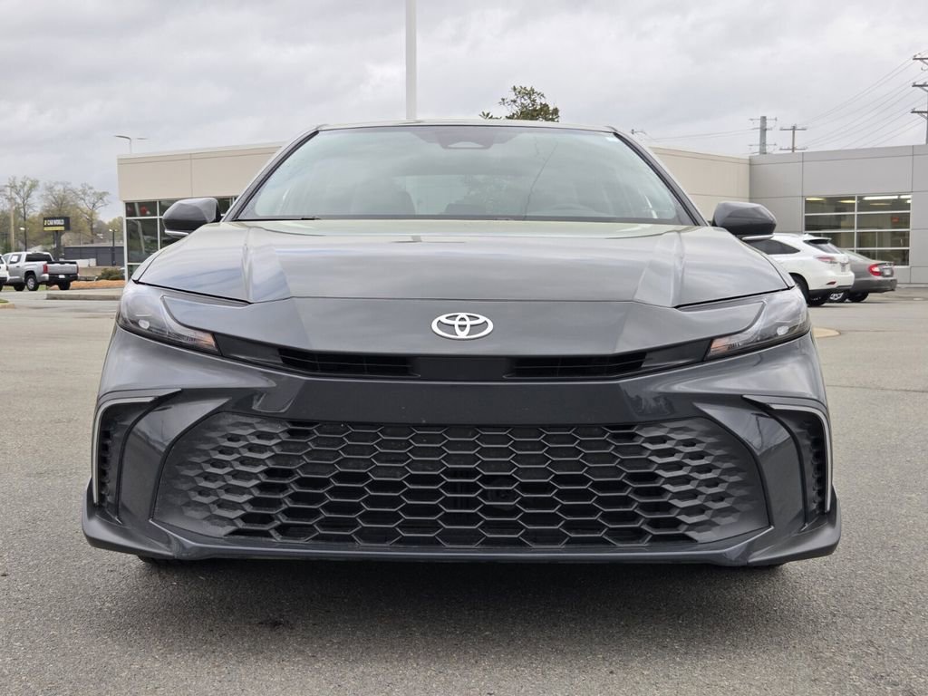Used 2025 Toyota Camry SE image 14